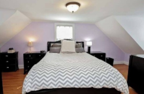 St. Charles House | Historic home steps from downtown St. Charles & Pet Friendly!