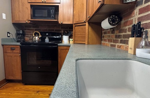 Mattoon Apartment | Historic, loft house with rustic charm meets modern day comfort