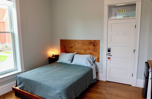 Hillsboro Hotel | Historic Red Rooster Inn