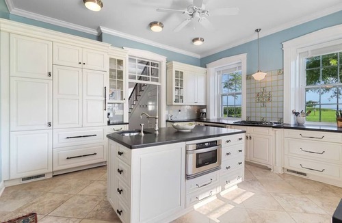 Saluda House | Historic Riverfront Estate 700 Acres, Pool, Dock & Lakes