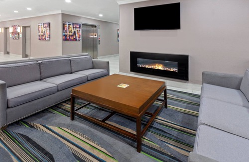 Oakbrook Terrace Hotel | Holiday Inn Chicago-Oakbrook by IHG