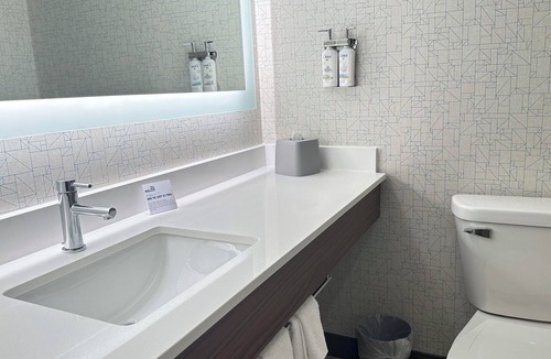 Prospect Heights Hotel | Holiday Inn Express & Suites Prospect Heights by IHG