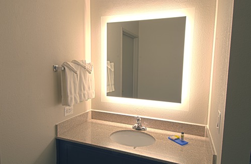 Libertyville Hotel | Holiday Inn Express Hotel & Suites Chicago-Libertyville, an Ihg Hotel