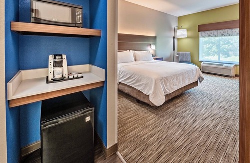 Lake Zurich Hotel | Holiday Inn Express Hotel & Suites, a Lake Zurich-Barrington by IHG