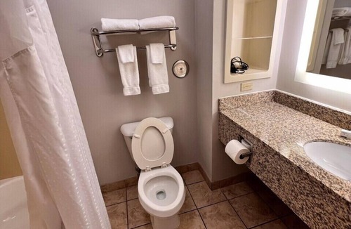 Sparta Hotel | Holiday Inn Express Hotel & Suites Sparta by IHG