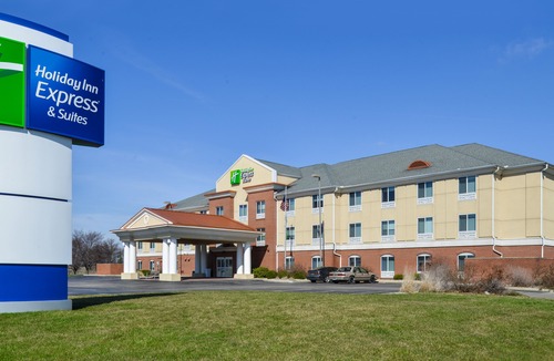 Champaign Hotel | Holiday Inn Express Hotel & Suites Urbana-Champaign-U of I Area, an Ihg Hotel