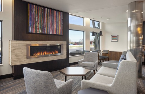 Quad Cities Hotel | Holiday Inn Express Moline - Quad Cities Area by IHG
