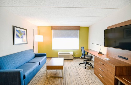 Sandston Hotel | Holiday Inn Express Richmond Airport by IHG