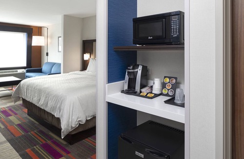 Bourbonnais Hotel | Holiday Inn Express & Suites Bourbonnais East - Bradley by IHG