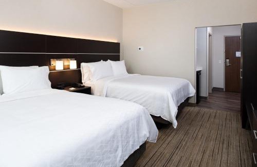 Romeoville Hotel | Holiday Inn Express & Suites - Romeoville - Joliet North by IHG
