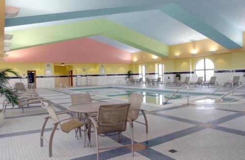 Springfield Hotel | Holiday Inn Express & Suites Springfield by IHG