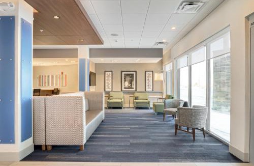 Fox Valley Hotel | Holiday Inn Express & Suites - Lockport by IHG
