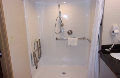 Roselle Hotel | Holiday Inn Express & Suites Chicago West-Roselle by IHG