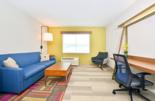 Salem Hotel | Holiday Inn Express & Suites Salem by IHG