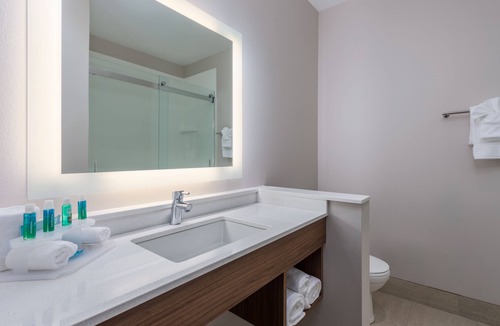Troy Hotel | Holiday Inn Express Troy by IHG