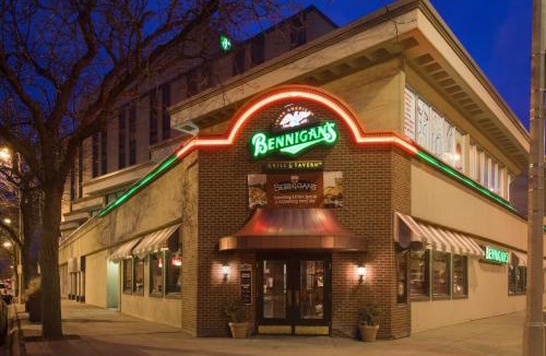 Rock Island Hotel | Holiday Inn Rock Island-Quad Cities by IHG