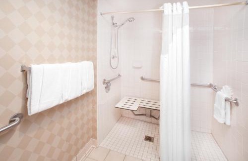 Carol Stream Hotel | Holiday Inn & Suites Chicago-Carol Stream Wheaton by IHG