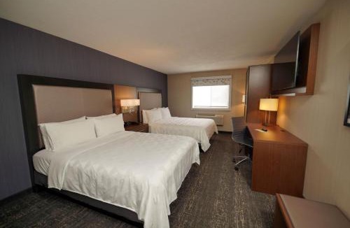 Carol Stream Hotel | Holiday Inn & Suites Chicago-Carol Stream Wheaton by IHG