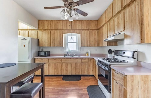 West Peoria House | Home of the Braves - Bradley Campus Suite