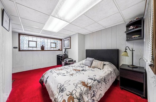 Forest Glen House | Home sweet home in Northwest Chicago, almost a sole unit for you, great location
