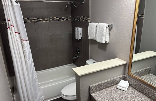 Crestline Heights Hotel | HomeTowne Studios by Red Roof Birmingham - Highway 280