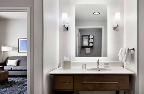 Champaign Hotel | Homewood Suites by Hilton Champaign-Urbana