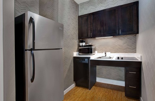 Lincolnshire Hotel | Homewood Suites by Hilton Chicago-Lincolnshire