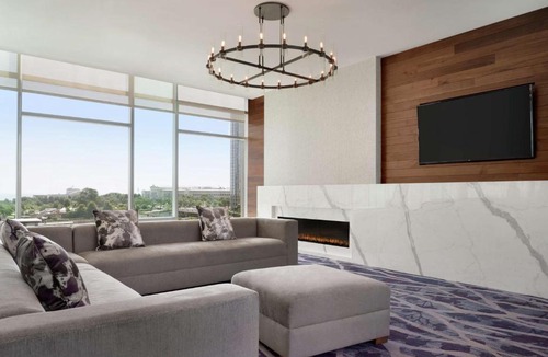 South Loop Hotel | Homewood Suites By Hilton Chicago Downtown South Loop