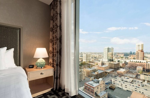 West Loop Gate Hotel | Homewood Suites by Hilton Chicago West Loop Fulton Mkt Area