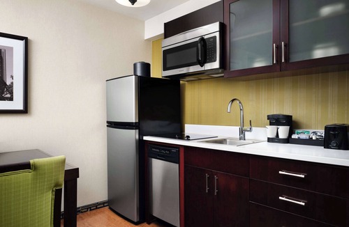 Streeterville Hotel | Homewood Suites by Hilton Chicago Downtown/Magnificent Mile