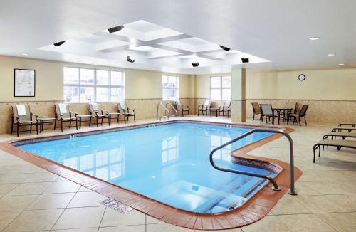 Champaign Hotel | Homewood Suites Champaign-Urbana