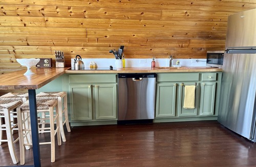 Makanda Cabin | Hot Tub A-Frame near hiking and Blue Sky Winery