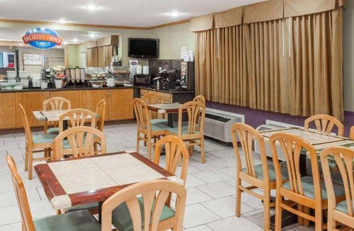 Decatur Hotel | Hotel ∙ 6 guests
