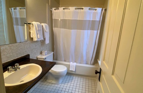 Goderich Hotel | Hotel Bedford
