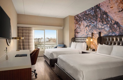 Naperville Hotel | Hotel Indigo Naperville Riverwalk by IHG