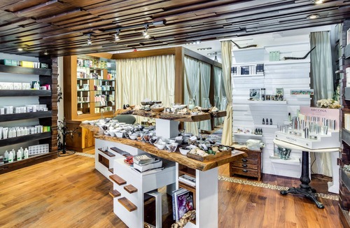 East Village Apartment | Hotel Quality Meets Local Living Garden Studio 4D