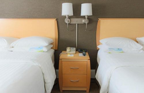 Lake View East Hotel | Hotel Versey Chicago Lincoln Park