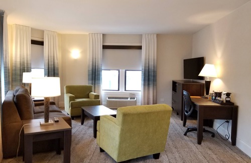 Lake View East Hotel | Hotel Versey Chicago Lincoln Park