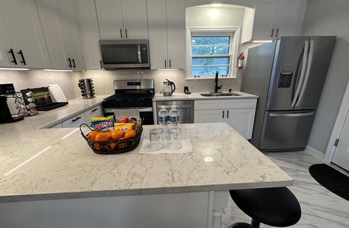 Des Plaines House | House in the Park