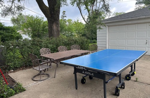 Des Plaines House | House in the Park