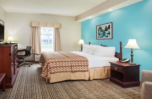 Jackson Hotel | Howard Johnson by Wyndham Jackson