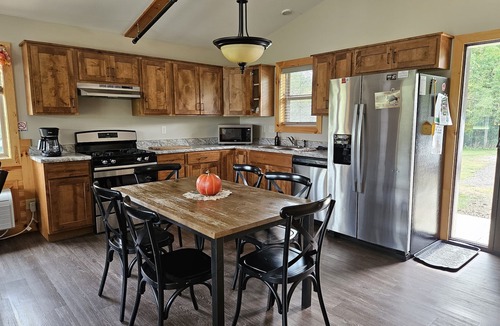 Orange Prairie Cottage | Hubble Legacy Cabin 1