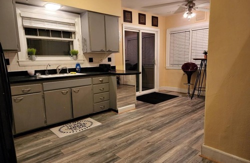 Machesney Park House | Huge deck & yard Near Indoor Sports Arena! Spacious! Smart TVs! Fast Wifi! Cozy.