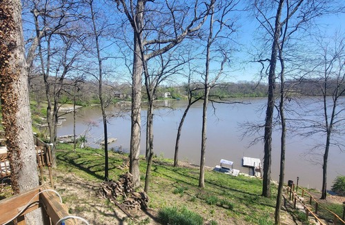 Danville House | Huge Summer Lake House! On the Water! Sleeps 12. 5BR/4BA. Canoes, Kayaks & more!