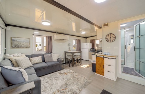 Nowata Cottage | Hunt, Fish & Explore! Tiny Home Near Oologah WMA