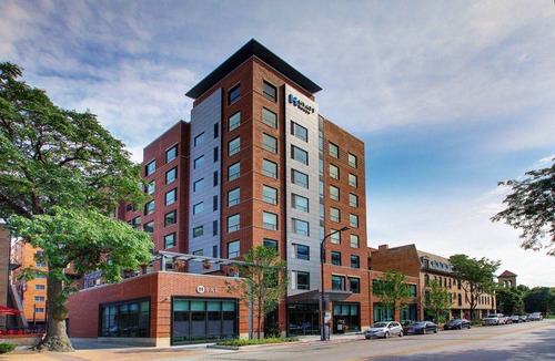 Evanston Hotel | Hyatt House Chicago/Evanston