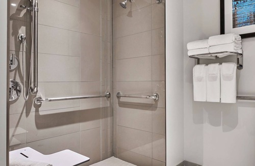 Illinois Medical District Hotel | Hyatt Place Chicago Medical/University District