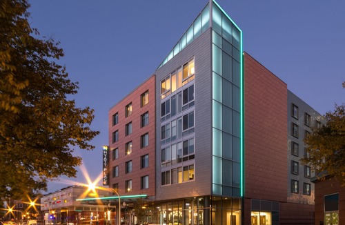 Hyde Park Hotel | Hyatt Place Chicago-South/University Medical Center