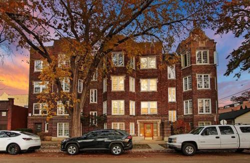 Evanston Apartment | Ideal 1-Bedroom Apartment - Hartrey G