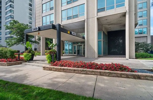 Lake View East Apartment | Ideal Lakeview 1BR w/Deck, Pool & Gym, nr Lincoln Park, by Blueground